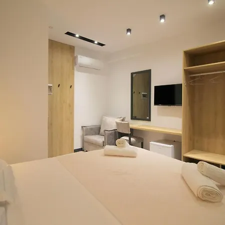 F&j Otel Saranda